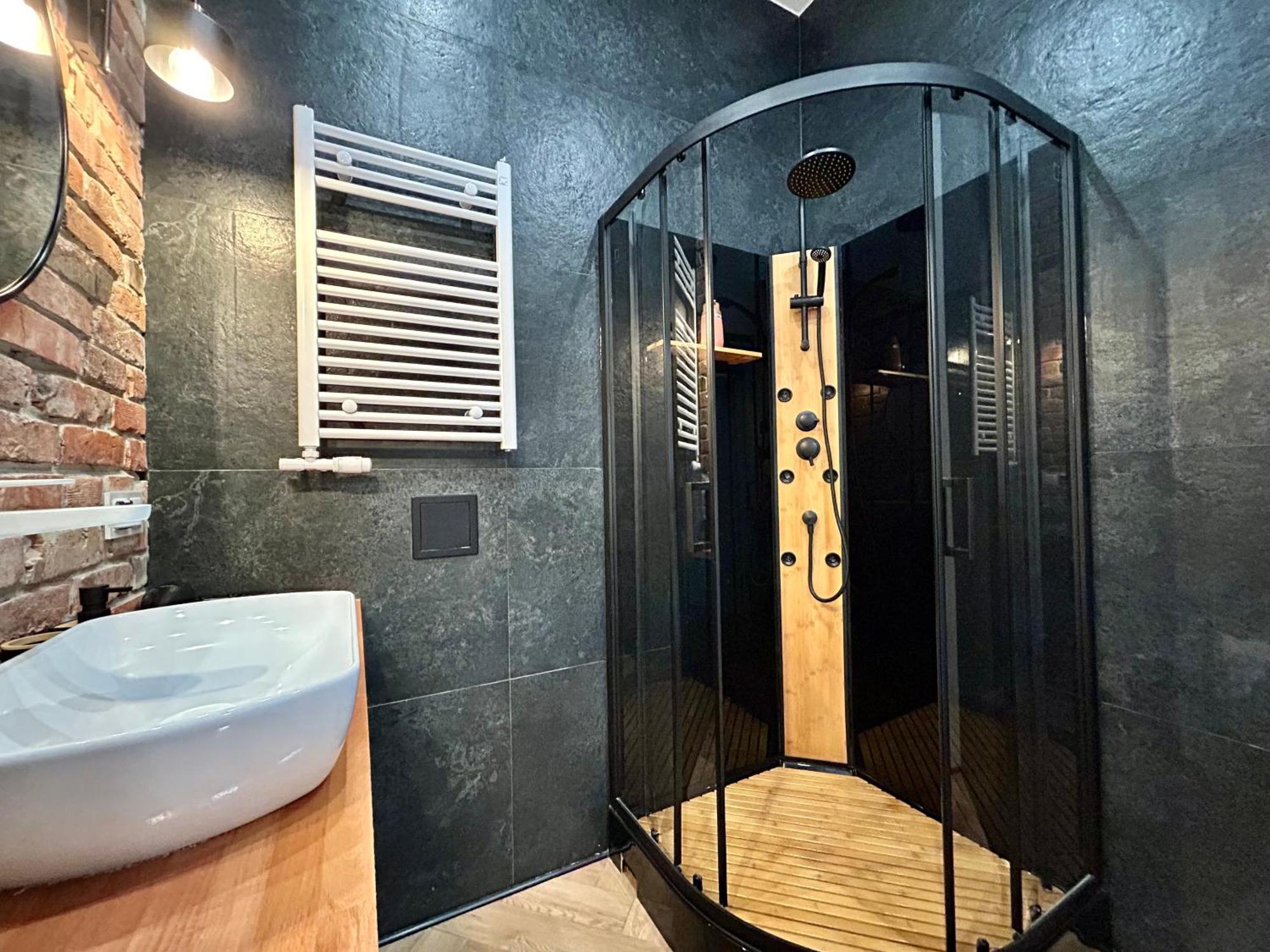Leilighet Sky Mirror Jacuzzi Krasków